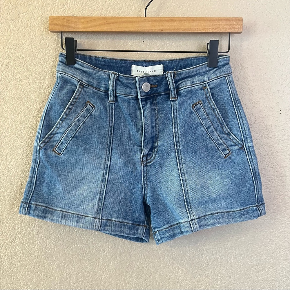 Risen Jeans Center Seam Denim Shorts Women’s Small Blue Stretch Casual